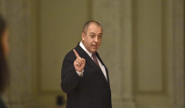 Cum a ajuns gen. Marian Hăpău să fie șeful spionilor Armatei și acuzațiile despre legăturile sale cu rușii