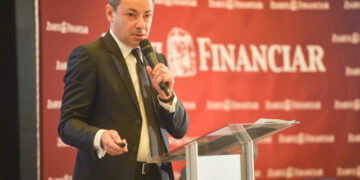 „Creșterea economică nu este folosită pentru dezvoltarea reală a României”