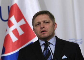 BREAKING NEWS | VIDEO  Premierul populist al Slovaciei, Robert Fico, a fost împușcat