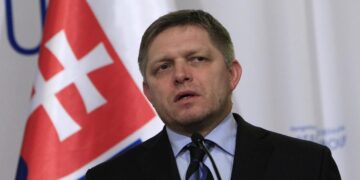 BREAKING NEWS | VIDEO  Premierul populist al Slovaciei, Robert Fico, a fost împușcat
