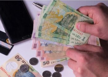 Salariul minim brut va crește de la 3.300 la 3.700 de lei începând cu 1 iulie