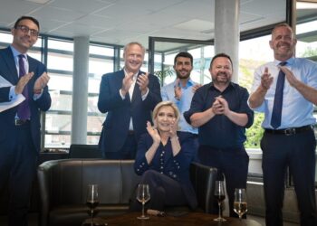 Extrema dreaptă a câștigat primul tur al alegerilor din Franța. Rezultatul final este incert