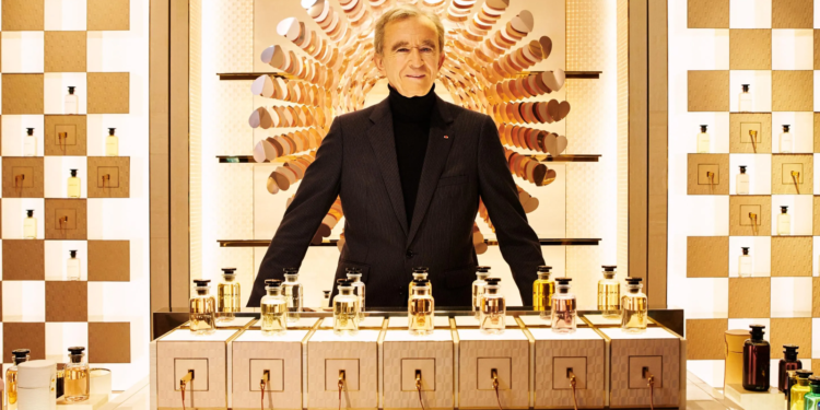 Bernard Arnault, CEO-ul Louis Vuitton, a ajuns al treilea cel mai bogat om din lume