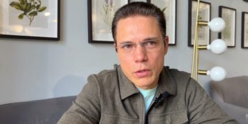 Cine este românul care a învățat AI de la câștigătorii Premiului Nobel pentru Fizică 2024 | VIDEO