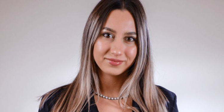 STUDENT ÎN STRĂINĂTATE | Adina Stancu (St. John’s): „Bunătatea am luat-o de la părinții mei, care sunt oameni simpli de la țară”