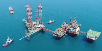 „Taxa pe stâlp” riscă să întârzie exploatarea gazelor din Marea Neagră