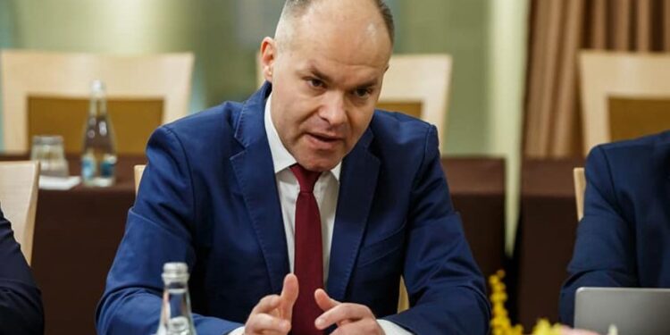 Daniel Funeriu: „Sunt suveranist. Georgescu e un guru cu zorzoane”/ PLUS Antonescu și Ponta „se închină la moaștele Sf. USL”