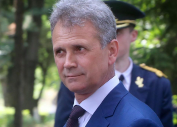 Îl susțin cadre din instituțiile de forță pe Călin Georgescu? Un fost șef de Stat Major vorbește de „defecțiuni” în serviciul secret al Armatei