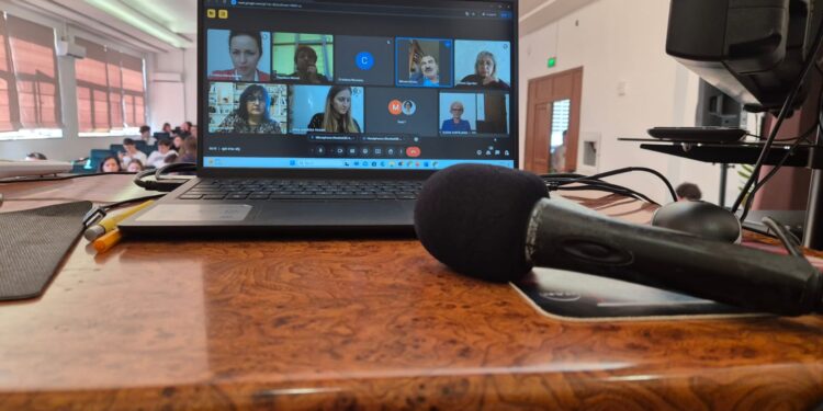 „Putem să rămânem incompetenți în ciuda supradigitalizării”. Soluțiile lui Mircea Miclea pentru ca elevii și profesorii să evite acest scenariu