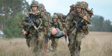 Uniunea Europeană își consolidează apărarea. Bruxelles-ul strânge relația cu Londra