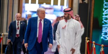 Mizele turneului lui Donald Trump în Orientul Mijlociu: contracte, contracte, contracte