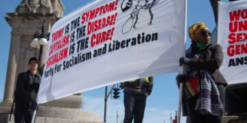 Comuniștii chinezi, acuzați că finanțează protestele din SUA