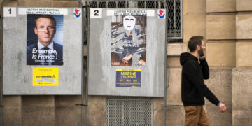 FRANȚA: Guvernul Bayrou riscă să pice la a noua moțiune. Ce viitor mai are macronismul și ce reașezări au loc pentru prezidențialele din 2027