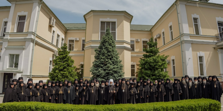 Apostolii Rusiei (I). Opulență, imoralitate și corupție printre înalții ierarhi de la Chișinău subordonați Moscovei