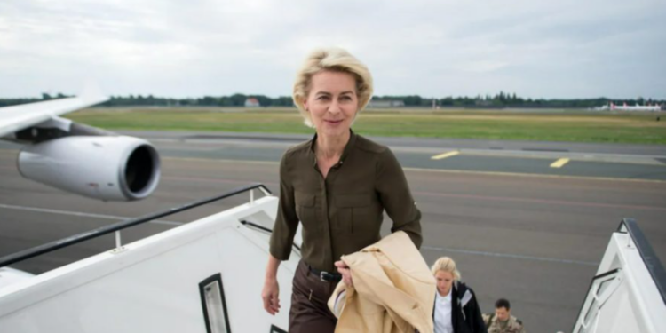 Rușii sunt suspectați că au bruiat sistemul de navigație a aeroportului pe care a aterizat Ursula von der Leyen
