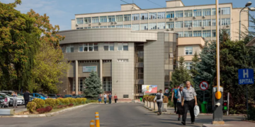 Soția unui fost consilier al lui George Maior este urmărită penal de DNA în dosarul de la Spitalul Militar Central