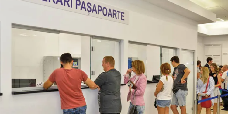 „Le Monde”: Escrocheria cu pașapoarte românești a permis accesul în UE a mii de ruși. Unii au furat numele soldaților ucraineni căzuți la datorie