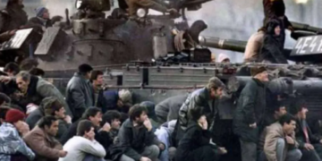 SERIAL | INFLUENȚA RUSIEI ÎN ROMÂNIA. Procurorul militar Pițu a copiat în rechizitoriul Revoluției, construit pe ipoteza implicării KGB/GRU, un articol publicat anterior în „Vocea Rusiei” (ep.12)