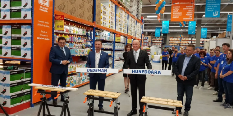 Dedeman- drumul de la o firmă dintr-o zonă săracă a țării, la compania care cumpără Carrefour România