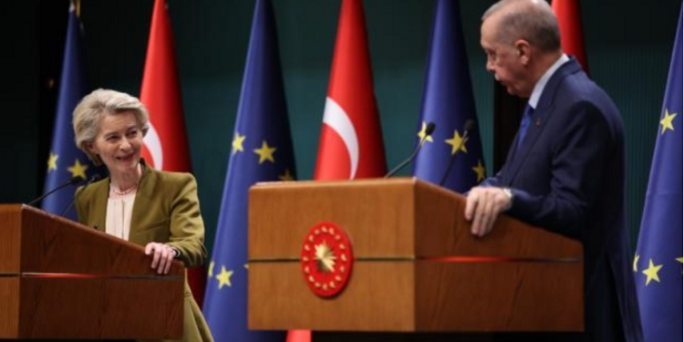 UE vrea să dezghețe relația cu Turcia, partener-cheie de securitate în contextul războiului din Ucraina