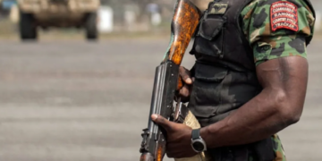 Atac sângeros în vestul Nigeriei, pe fondul confirmării prezenței militare americane. Zeci de morți în statul Kwara