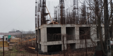 EXCLUSIV | MApN a avizat construirea, la Pitești, a două blocuri P+6, gard în gard cu un depozit de muniții și două unități militare. Suspiciuni de corupție într-un caz similar cu cel de la Craiova