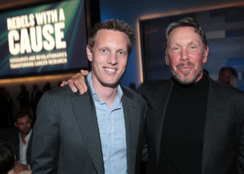 Apropiații lui Donald Trump sunt pe punctul de a prelua CNN și HBO