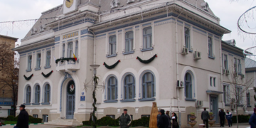 INVESTIGAȚIE | Primăria Pitești ascunde avizele de la MApN pentru construcția blocurilor de lângă depozitul de armament