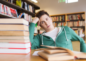 Cum să nu cedezi sub presiunea Examenului