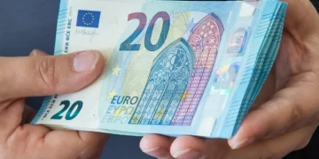 Bulgaria face rocada cu Grecia în coada clasamentului PIB per capita. România caută echilibrul între creștere și supraviețuire fiscală