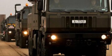 Camioane pentru Armata Romană, sursa foto: MApN/Facebook.