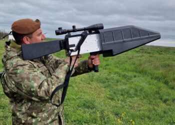 PREMIERĂ | NATO a testat în România o rețea de apărare stratificată împotriva roiurilor de drone deasupra Mării Negre