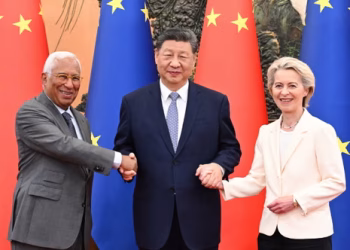 Cum poate supraviețui Europa unei epoci fără reguli: „Dă-i Chinei o doză din propriul medicament!”