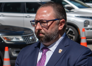 Un apropiat al lui Trump a venit la București să promoveze importul de gaze lichefiate din SUA