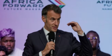 Macron anunță investiții și acorduri de 23-27 mld. de euro în Africa/ Renewvia investește 750M dolari în Africa de Est/ Rafinărie regională: miliardarul Dangote alege Kenya