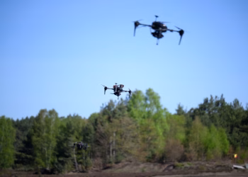 Rheinmetall intră în producția de rachete de croazieră și construiește un scut anti-dronă cu Deutsche Telekom