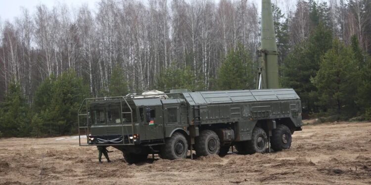 Rusia transferă muniție nucleară în Belarus în cadrul celui mai amplu exercițiu militar din ultimii ani