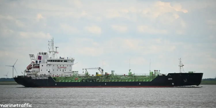 Nava „Celine/Seal/Onyx”, aflată sub sancțiuni SUA ca parte din flotă-fantomă a Rusiei, a plecat din Mangalia spre o destinație necunoscută, potrivit Magicport.AI. UPDATE: Ministrul Apărării: „Nava a fost în derivă în zona contiguă română și bulgară”